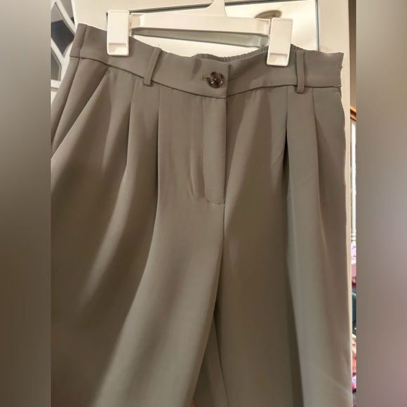LOFT Pants - LOFT cool Sage color Palazzo versa Wide Leg Pants